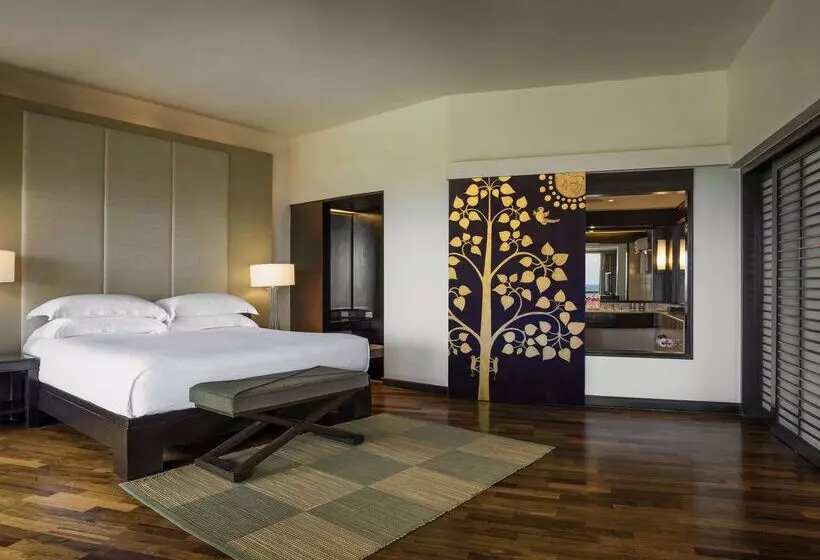 호텔 Pullman Phuket Karon Beach Resort