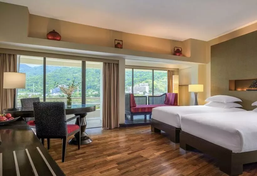 호텔 Pullman Phuket Karon Beach Resort