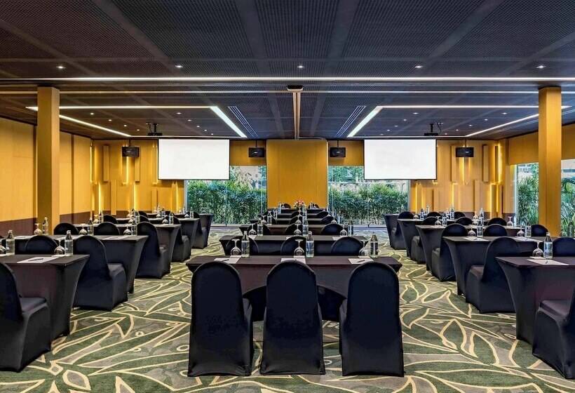 فندق Pullman Phuket Karon Beach Resort