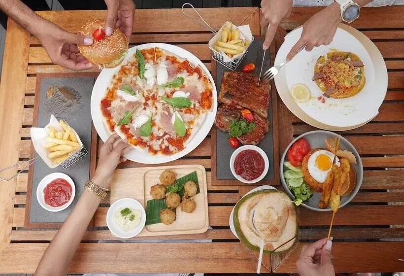 호텔 Pullman Phuket Karon Beach Resort