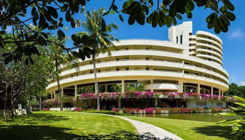 فندق Pullman Phuket Karon Beach Resort