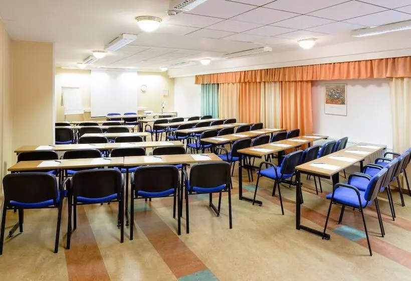 Samantta Hotel & Restaurant