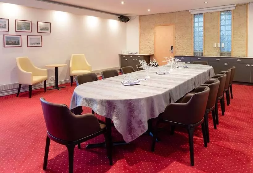 Samantta Hotel & Restaurant