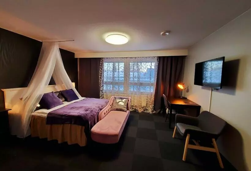 Samantta Hotel & Restaurant