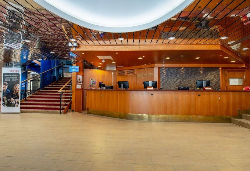 ホテル Scandic Laajavuori