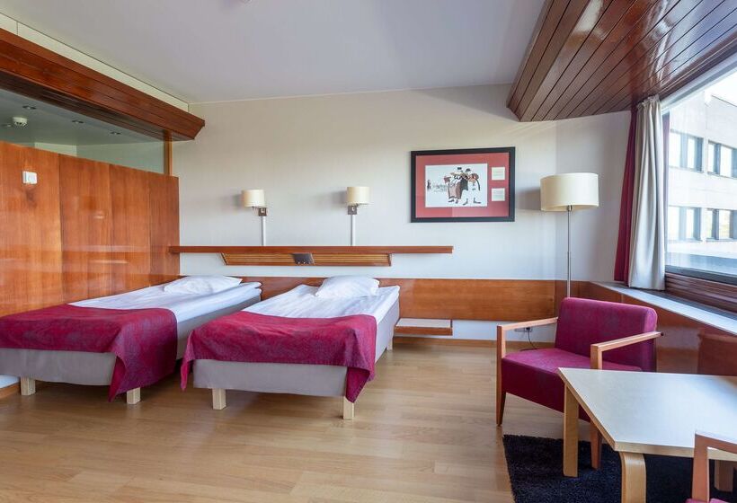 ホテル Scandic Laajavuori