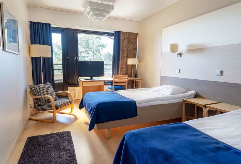 ホテル Scandic Laajavuori