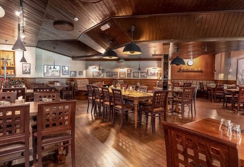 ホテル Scandic Laajavuori