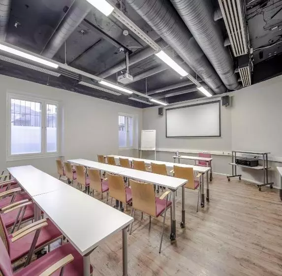 Отель Seurahuone Riihimäki