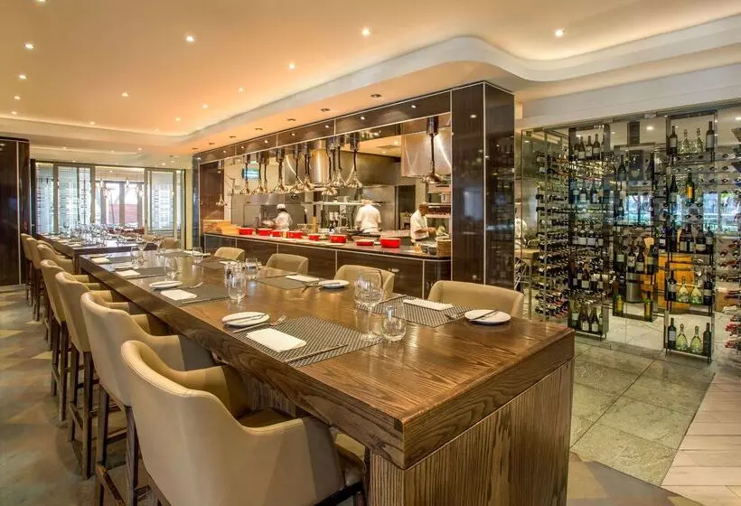 The Maslow Hotel, Sandton