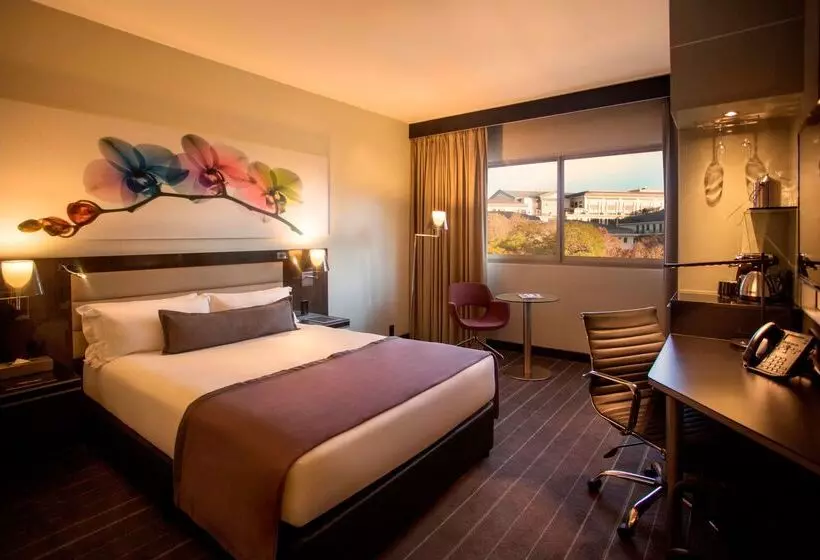 The Maslow Hotel, Sandton