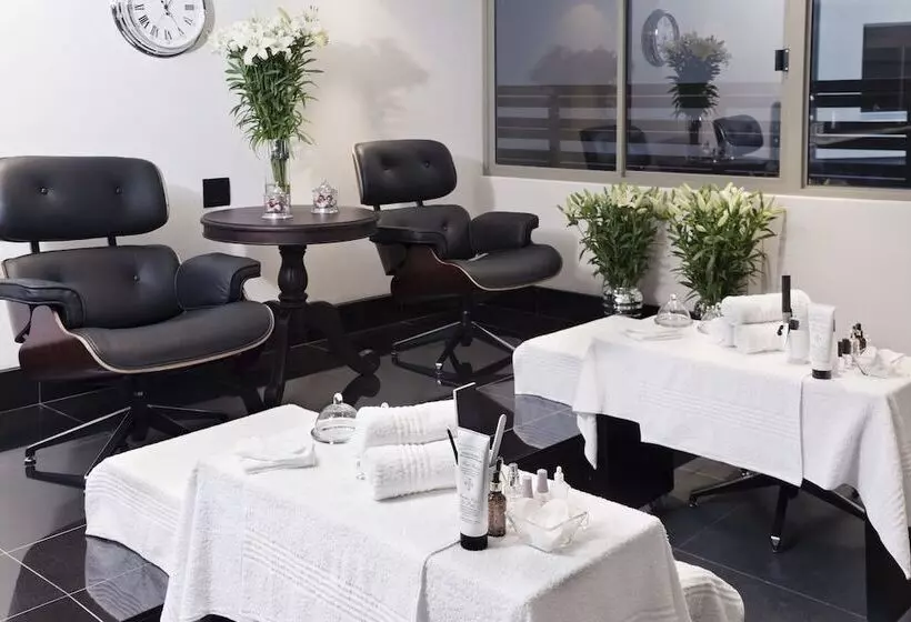 The Maslow Hotel, Sandton