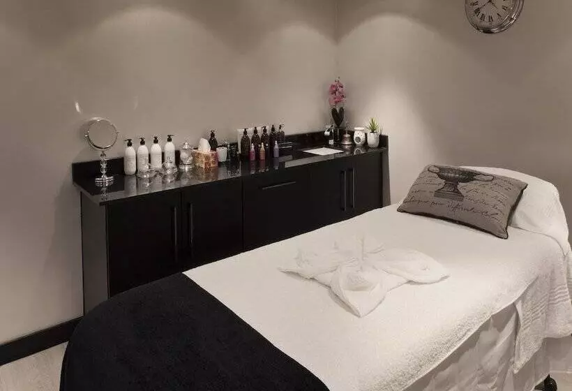 The Maslow Hotel, Sandton