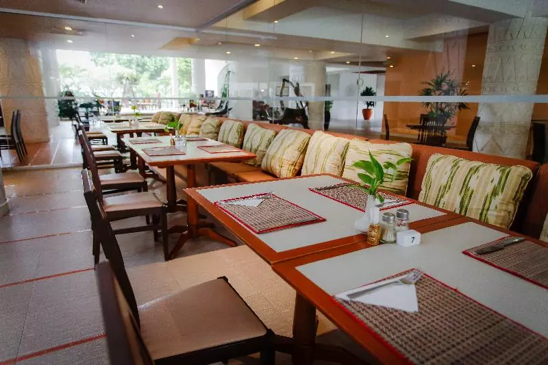 Отель Tropicana Pattaya