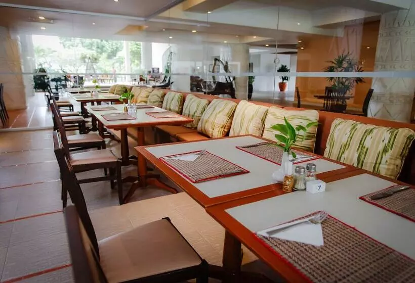 Отель Tropicana Pattaya