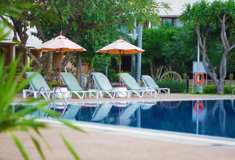 Отель Tropicana Pattaya