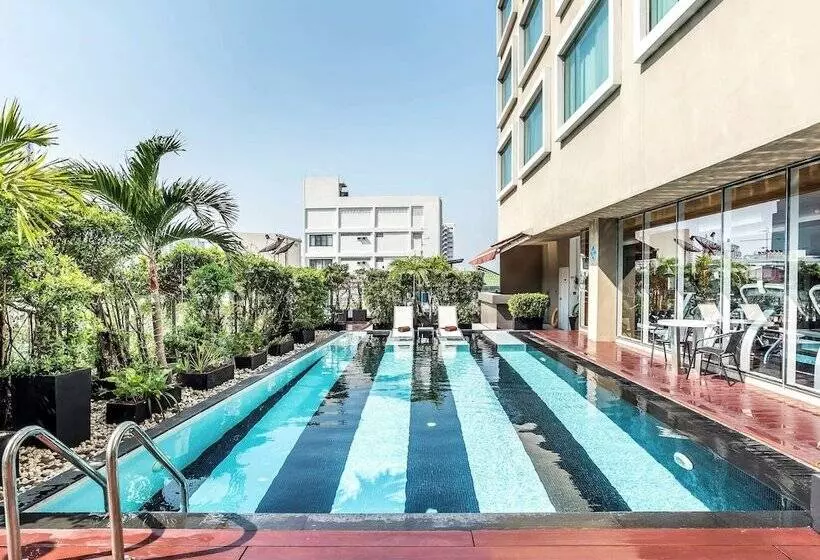 Hilton Garden Inn Bangkok Silom