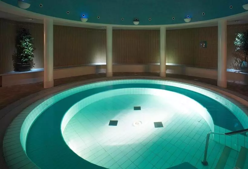 استراحتگاه Naantali Spa
