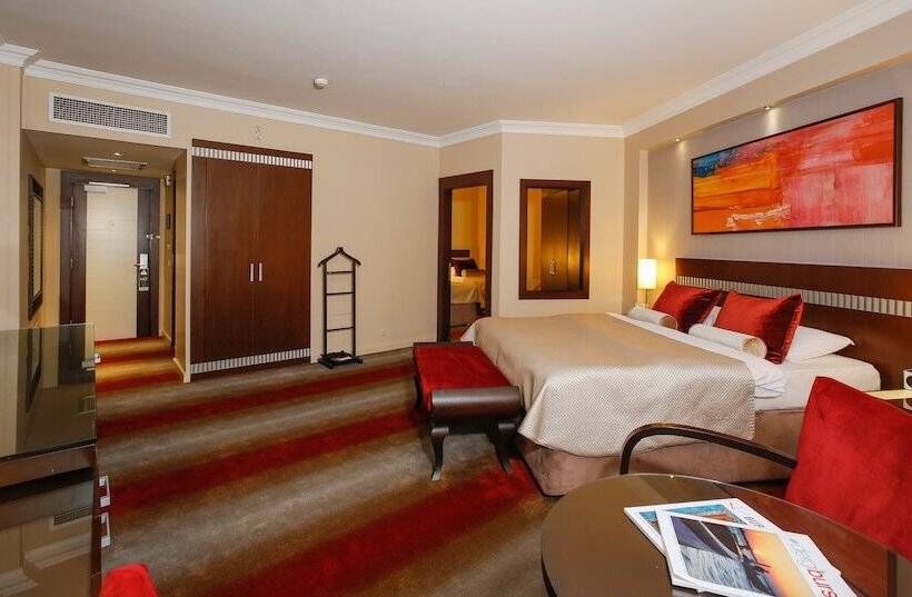 Almira Hotel Thermal Spa & Convention Center