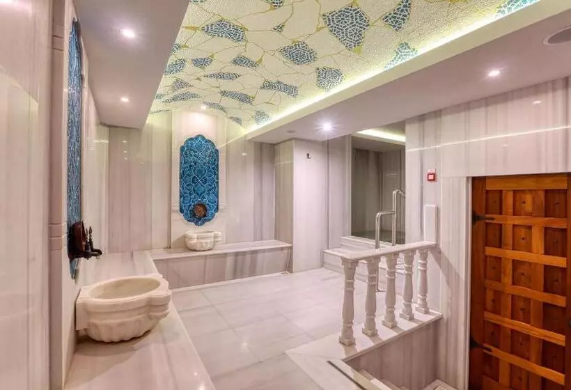 Almira Hotel Thermal Spa & Convention Center