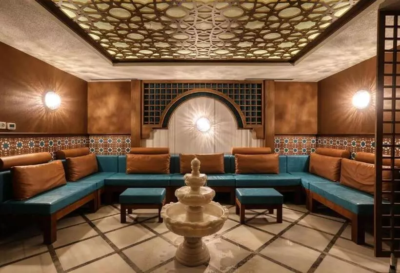 Almira Hotel Thermal Spa & Convention Center