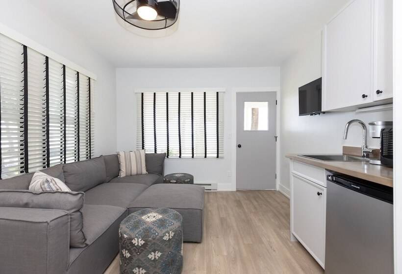 בית מלון כפרי Alpine Resort