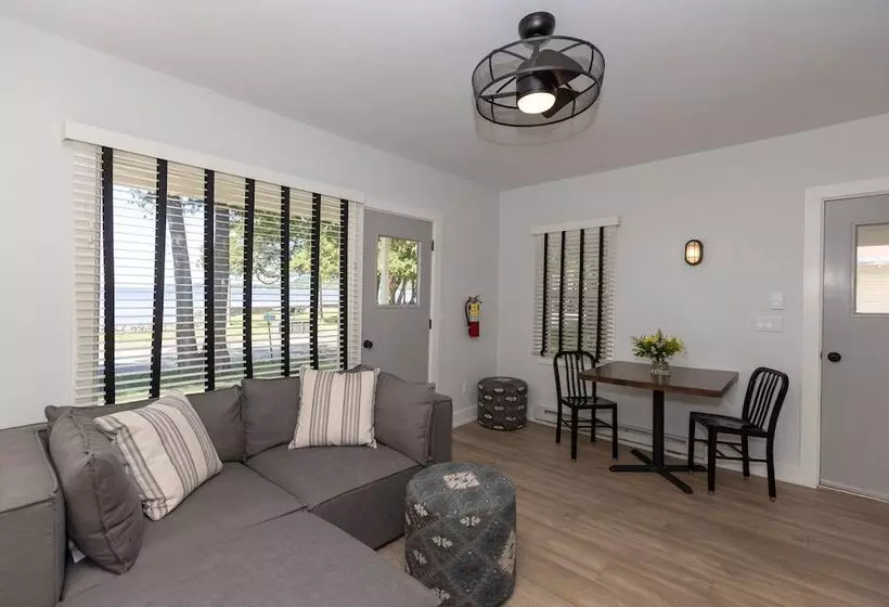 هتل Alpine Resort