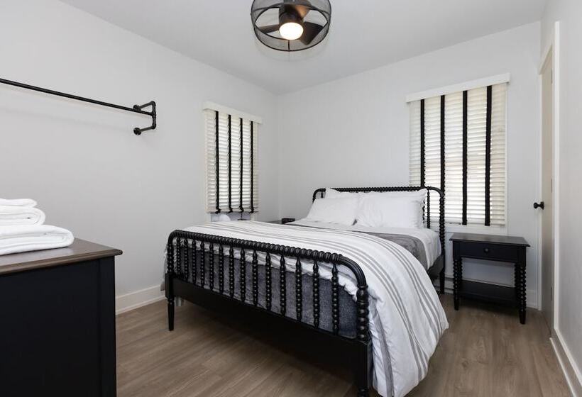 בית מלון כפרי Alpine Resort