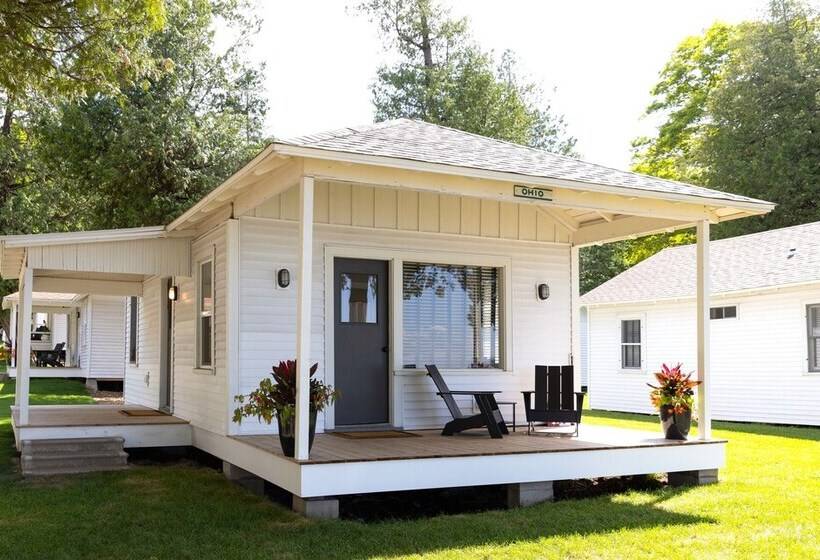 בית מלון כפרי Alpine Resort