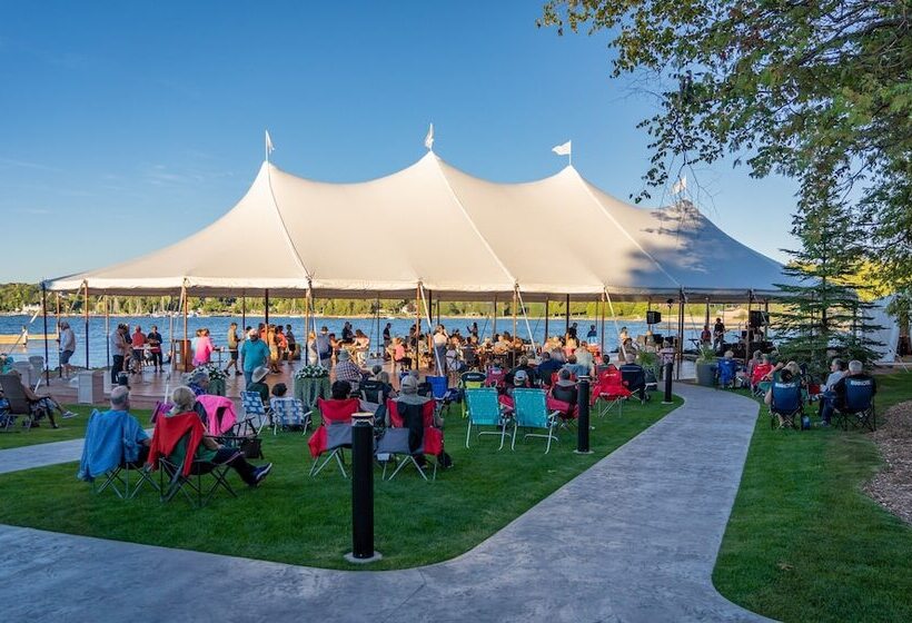 בית מלון כפרי Alpine Resort