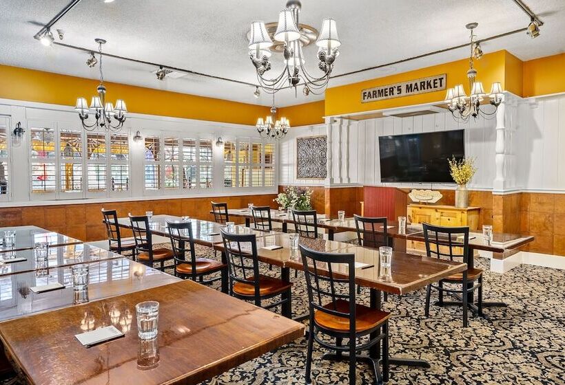 هتل Apple Farm Inn