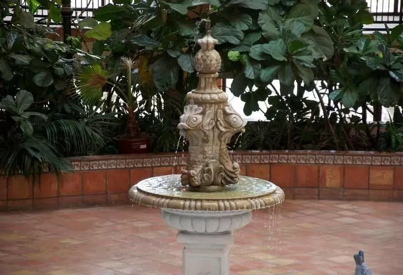 Отель Barcelona Suites