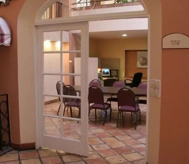 Отель Barcelona Suites