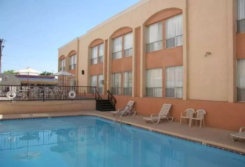 Отель Barcelona Suites