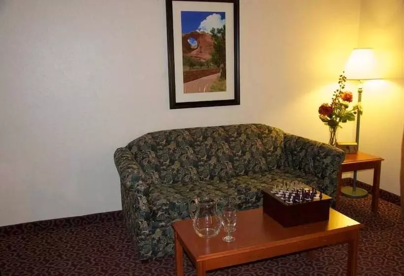 Отель Barcelona Suites