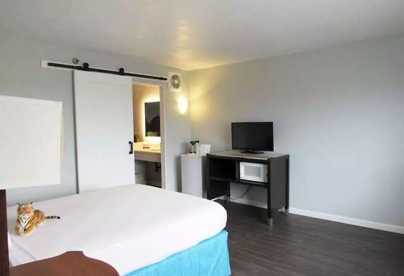 호텔 Capri Suites Anaheim