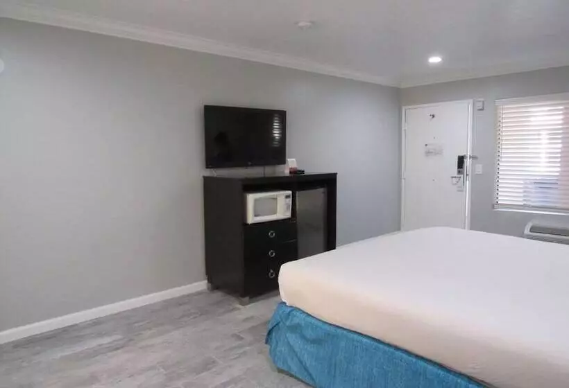 호텔 Capri Suites Anaheim