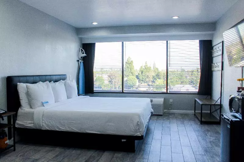 호텔 Capri Suites Anaheim