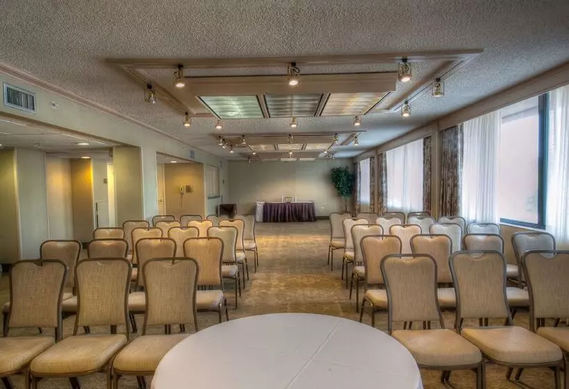 فندق Doubletree By Hilton Baltimore North Pikesville