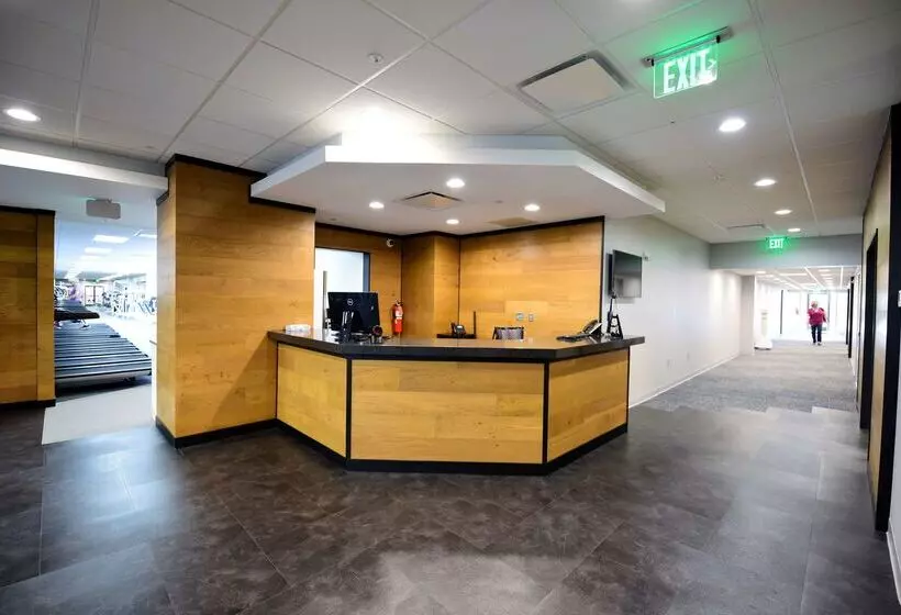 فندق Doubletree By Hilton Baltimore North Pikesville