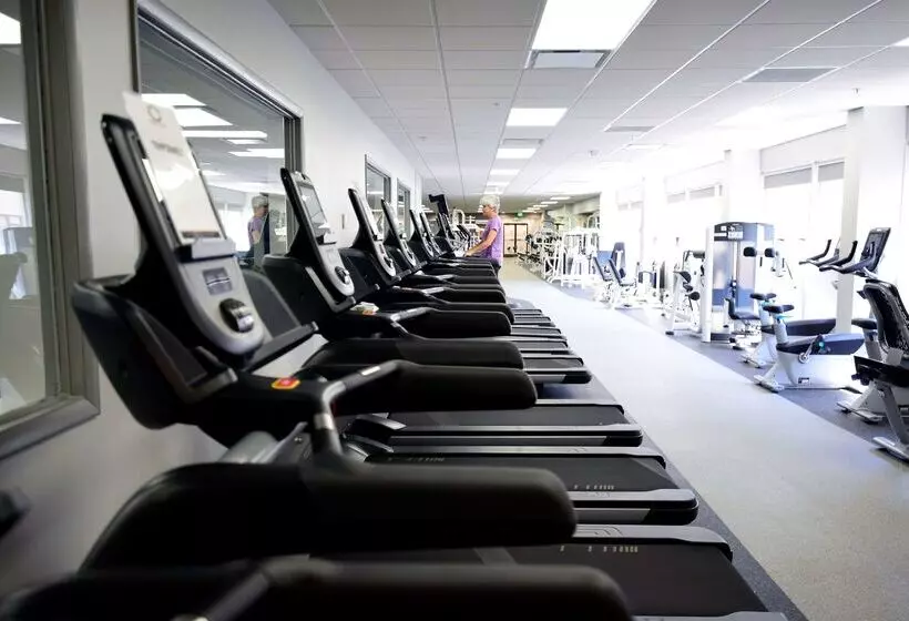 فندق Doubletree By Hilton Baltimore North Pikesville