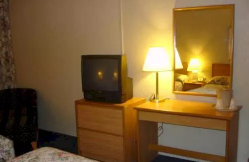 Отель Red Carpet Inn & Suites Albany