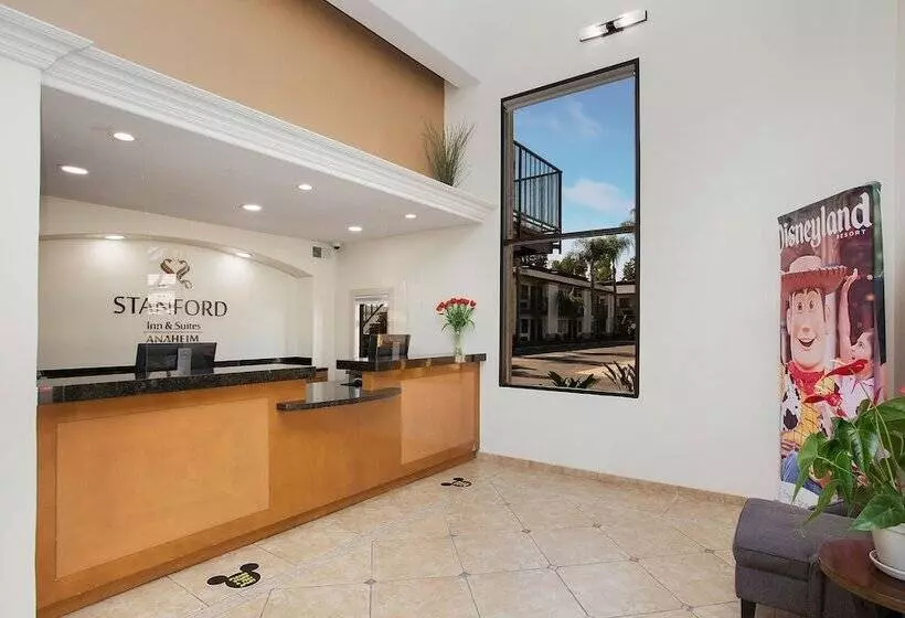 فندق Stanford Inn & Suites Anaheim