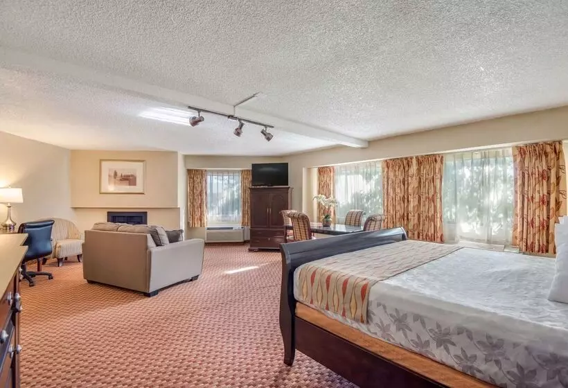 Surestay Plus Hotel By Best Western Reno Airport