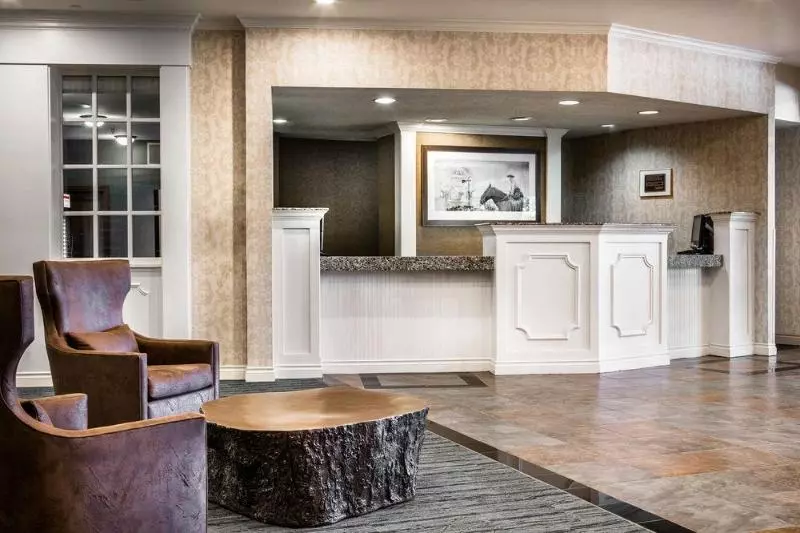 Delta Hotels By Marriott Helena Colonial