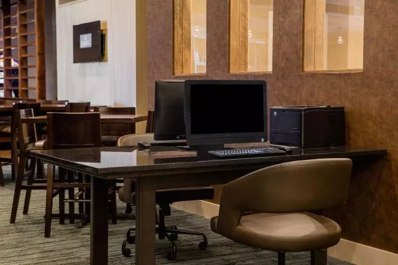 Delta Hotels By Marriott Helena Colonial