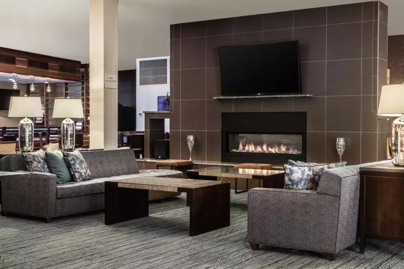 Delta Hotels By Marriott Helena Colonial