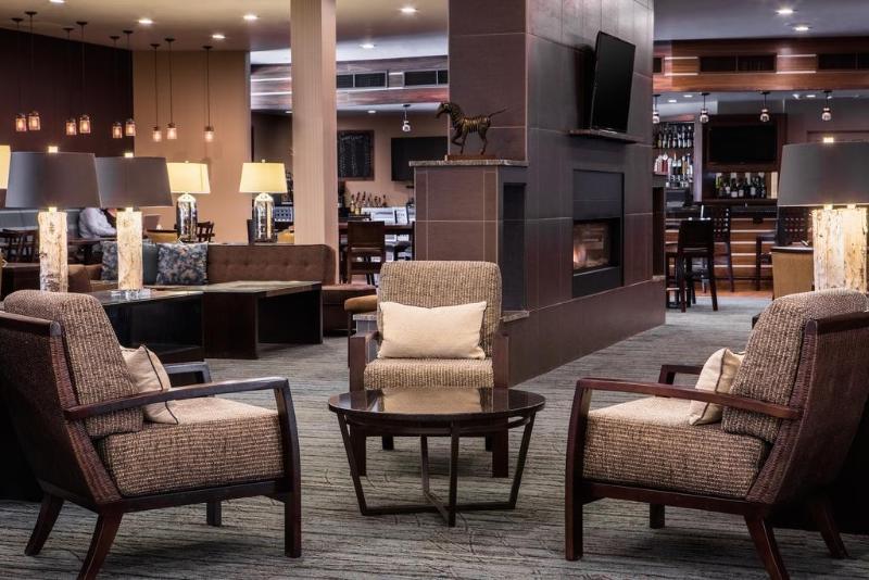 Delta Hotels By Marriott Helena Colonial