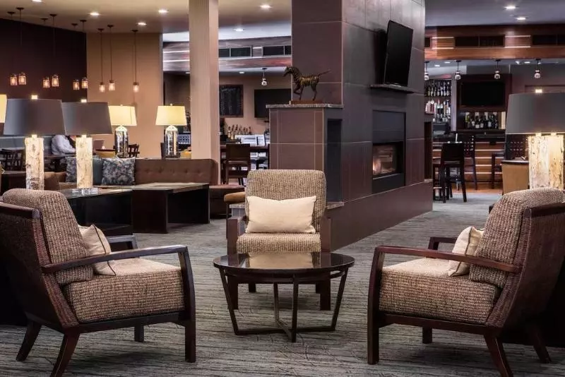 Delta Hotels By Marriott Helena Colonial