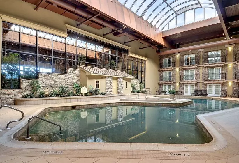 Eden Resort And Suites, Bw Premier Collection